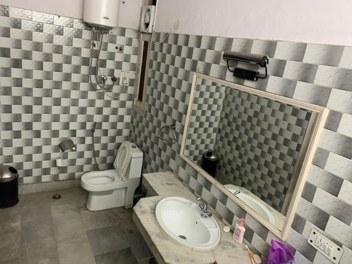 The Desire Hostel New Delhi Ngoại thất bức ảnh